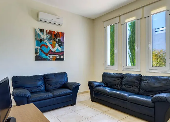 וילה Latchi נאו חוריו