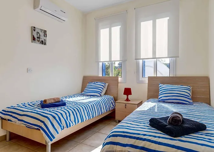 וילה Latchi נאו חוריו